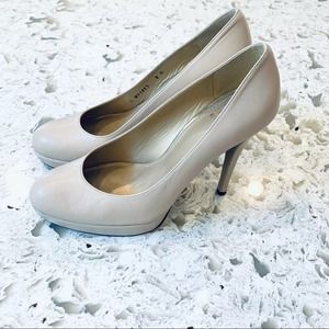 Stuart Weitzman tan cream leather heels pumps size 8